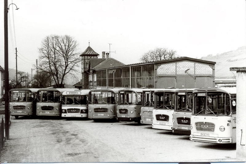 Busse 1972 im Bhf Drzbach